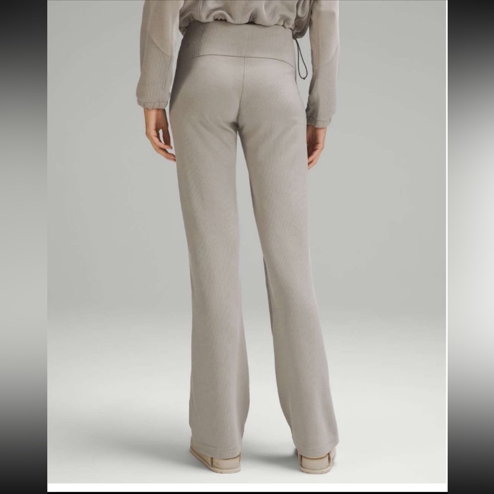 Lululemon Brushed Softstreme Ribbed set, Zip Flared Pant sz 8 & Half Zip sz 6 - Picture 5 of 12